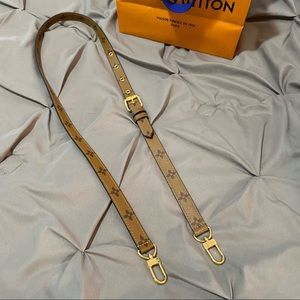 Louis Vuitton Pochette Métis Strap ONLY